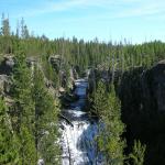 Yellowstone.waterfall.10